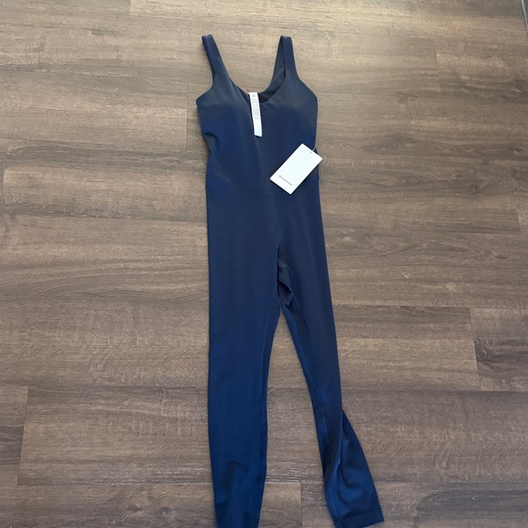 NEW $148 Lululemon align bodysuit s 4 25” - Picture 4 of 6